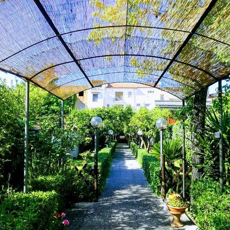 Residenza Caserta Sud - Appartamento Con Giardino المظهر الخارجي الصورة