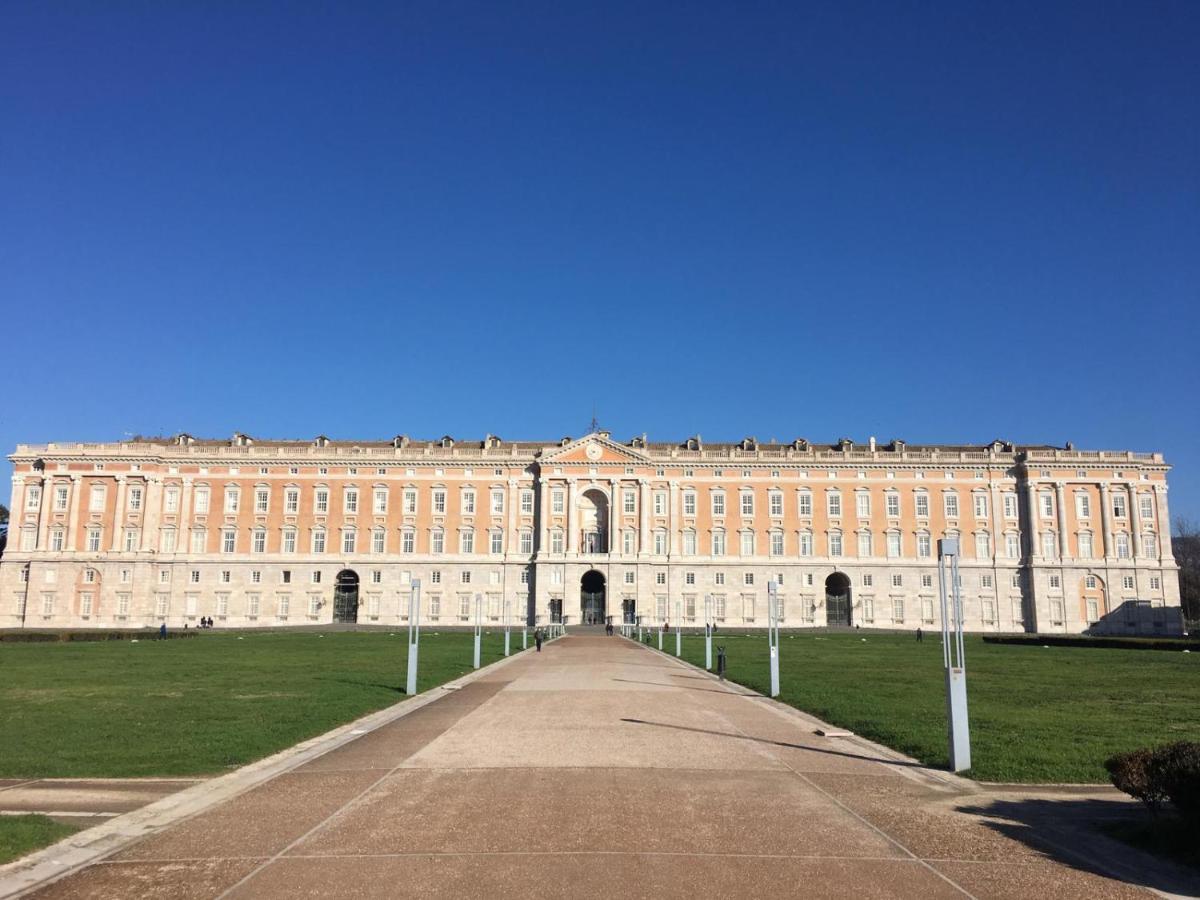 Residenza Caserta Sud - Appartamento Con Giardino المظهر الخارجي الصورة