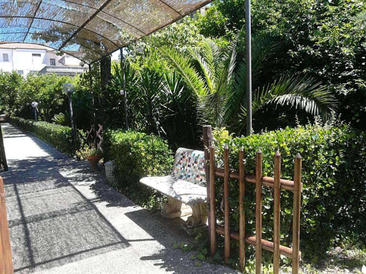 Residenza Caserta Sud - Appartamento Con Giardino المظهر الخارجي الصورة