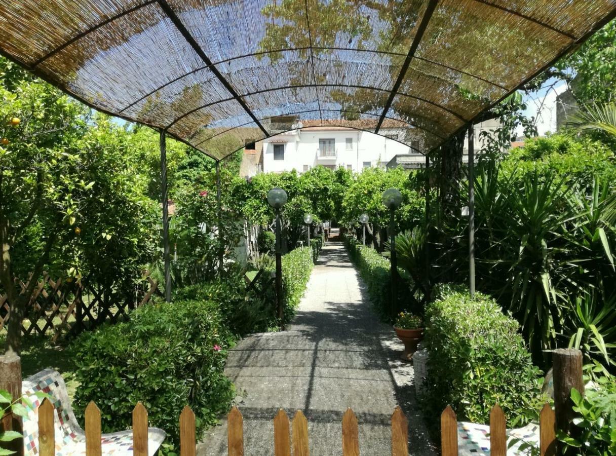 Residenza Caserta Sud - Appartamento Con Giardino المظهر الخارجي الصورة