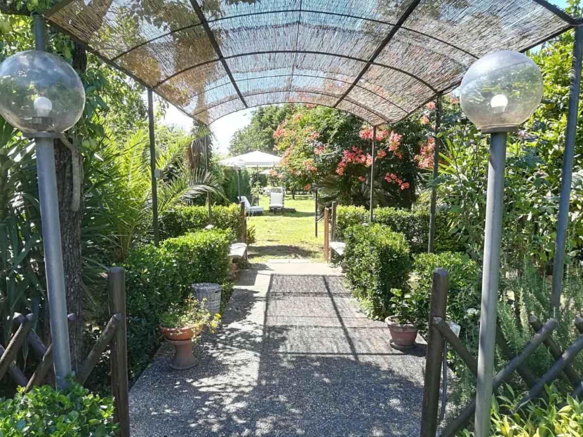 Residenza Caserta Sud - Appartamento Con Giardino المظهر الخارجي الصورة